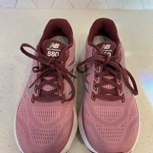 New Balance 880 Mauve Runners